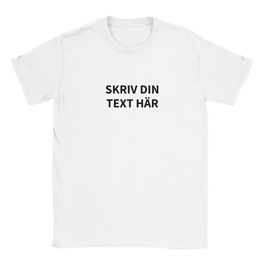 Vit t-shirt med möjligheten att anpassa text och bild. Designa din egen tröja med tryck - herr och dam. Gör din egen tröja enkelt.